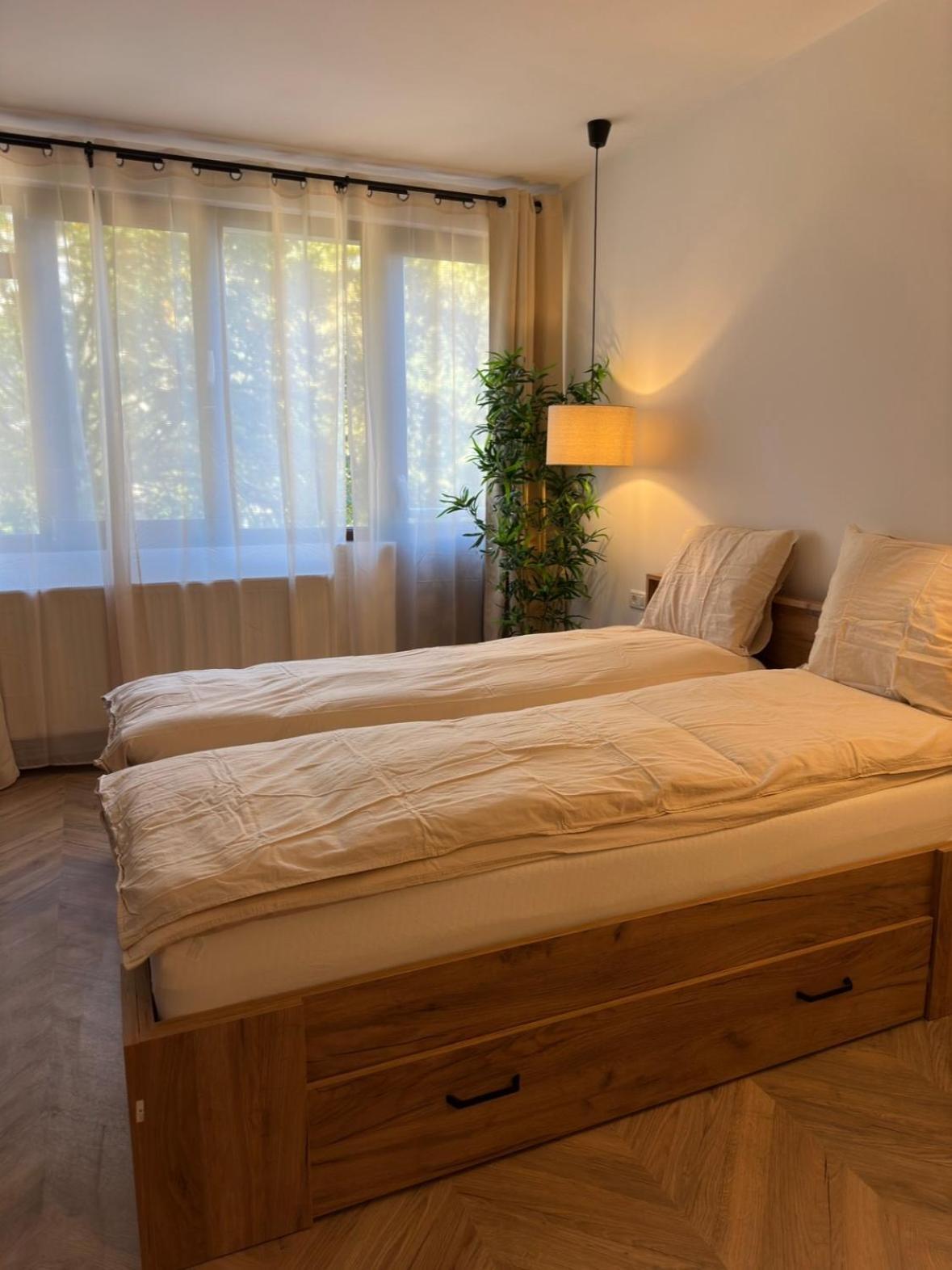 One Room Apartment- Self Check-In 24H レシツァ エクステリア 写真