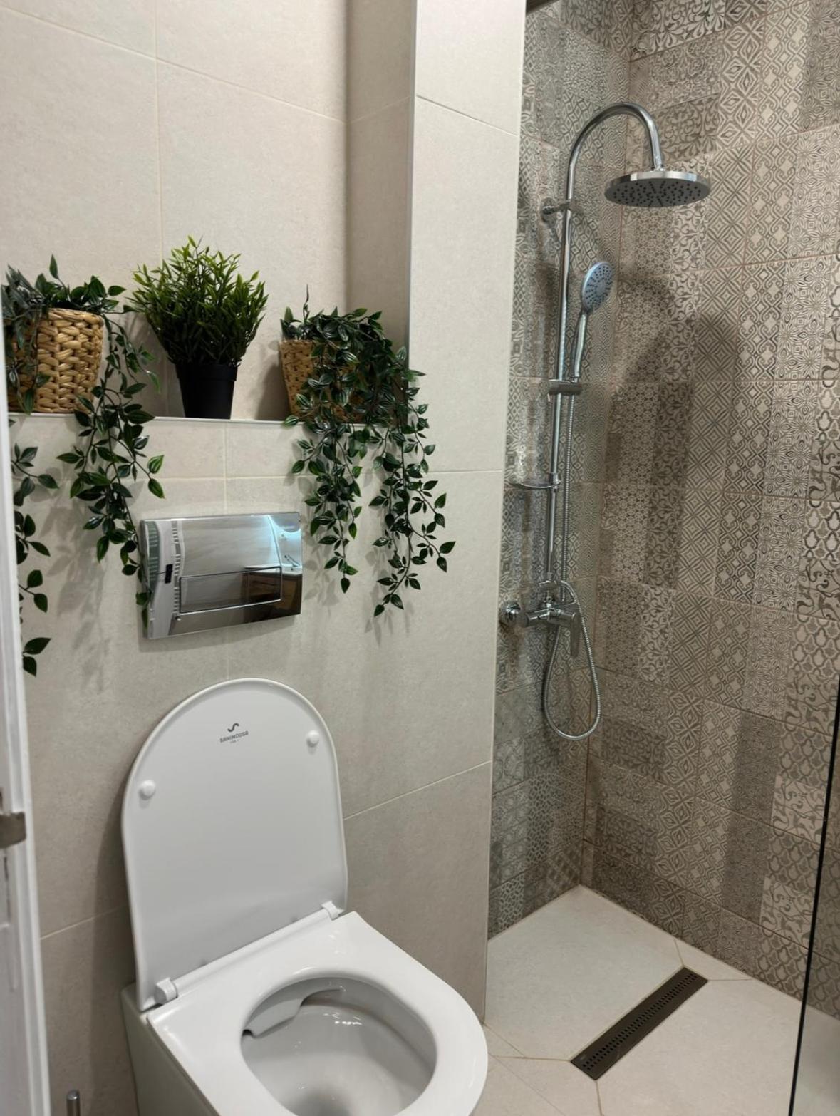 One Room Apartment- Self Check-In 24H レシツァ エクステリア 写真