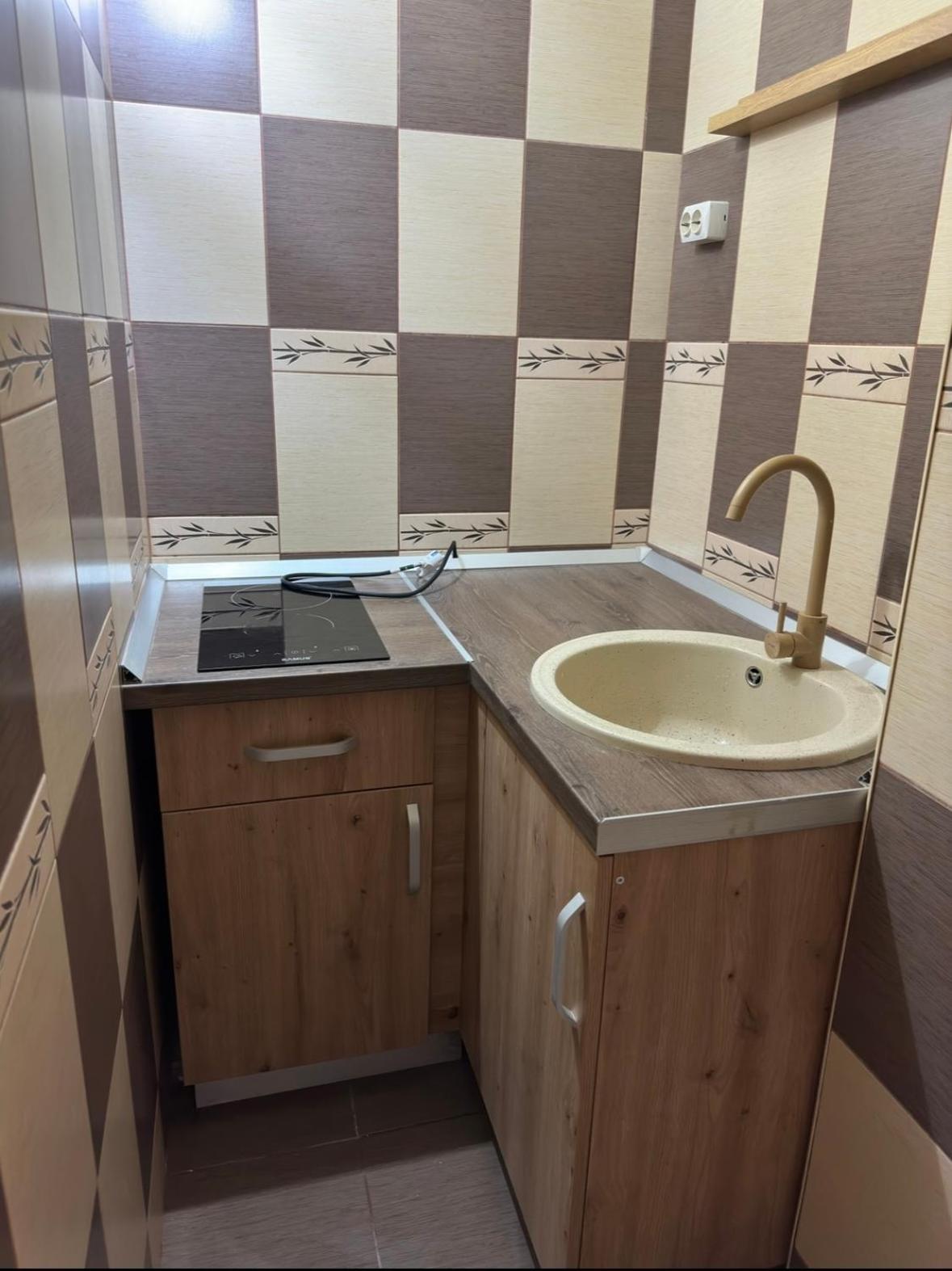 One Room Apartment- Self Check-In 24H レシツァ エクステリア 写真